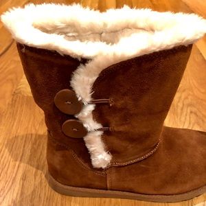 New Winter Boots sz 8.5